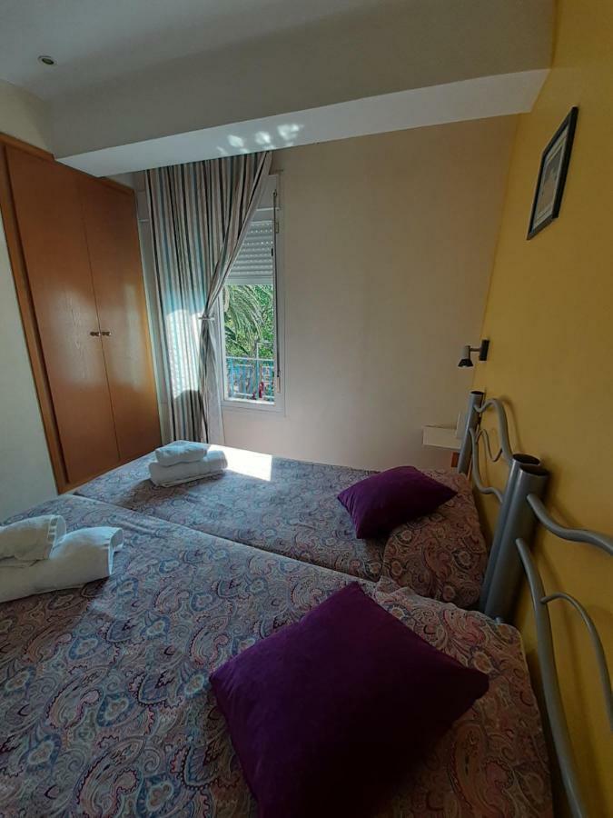 Hostal Puig Rom Roses Exterior photo